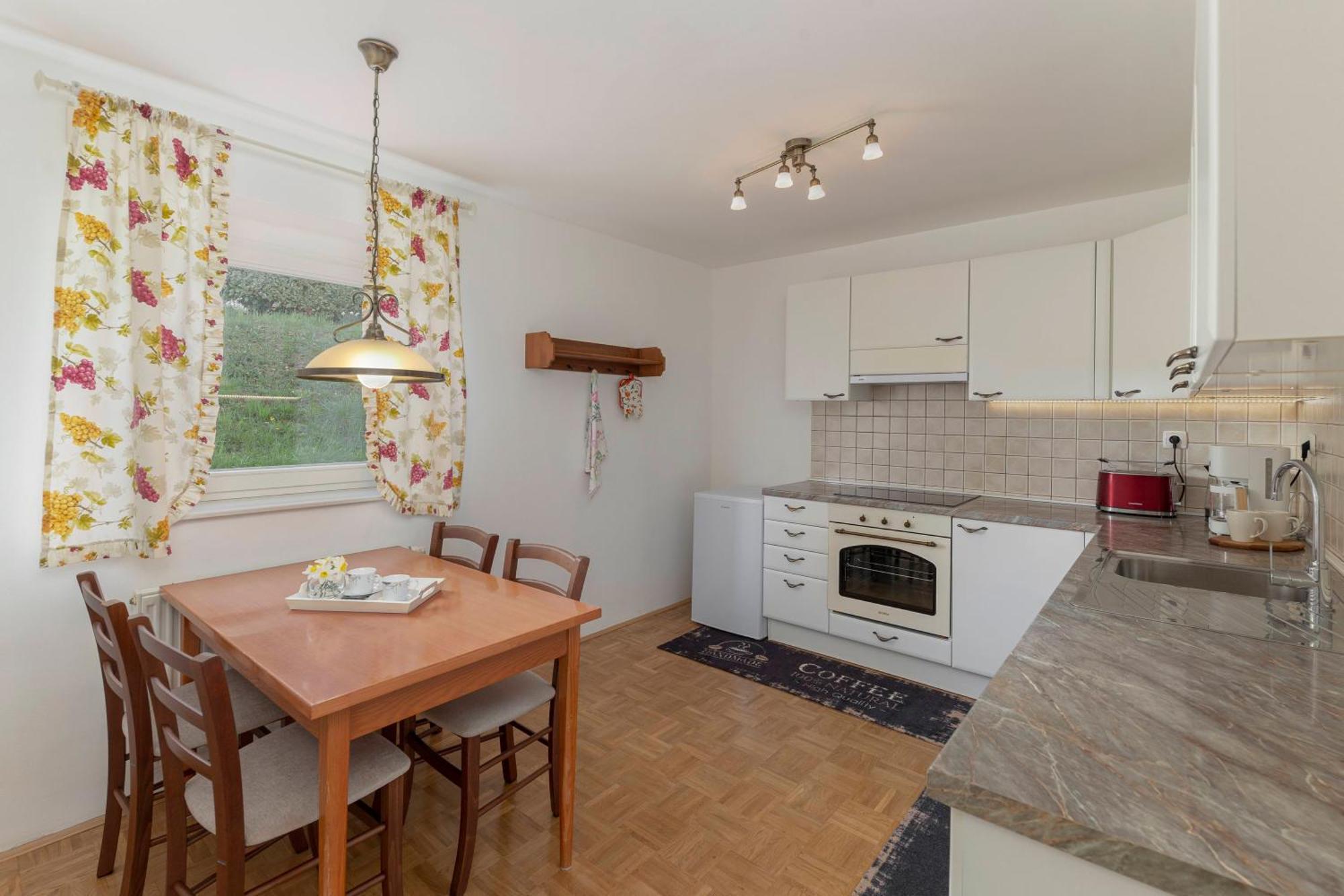 Cozy Garden Flat Leilighet Ljubljana Eksteriør bilde